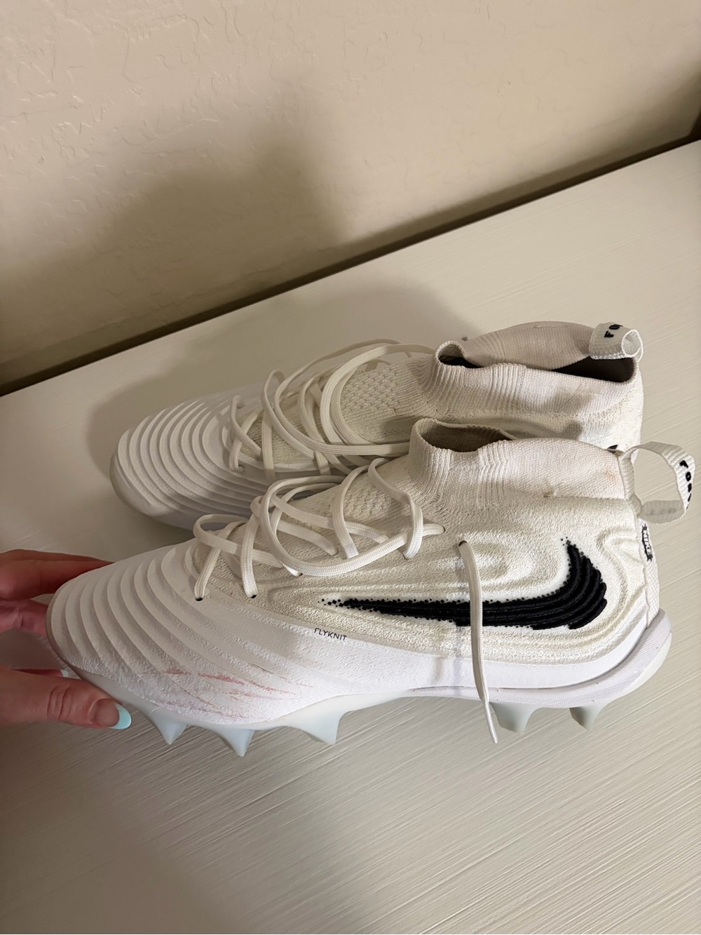 Worn once🏈Nike White & Black Alpha Flyknit High-Top Football Cleats